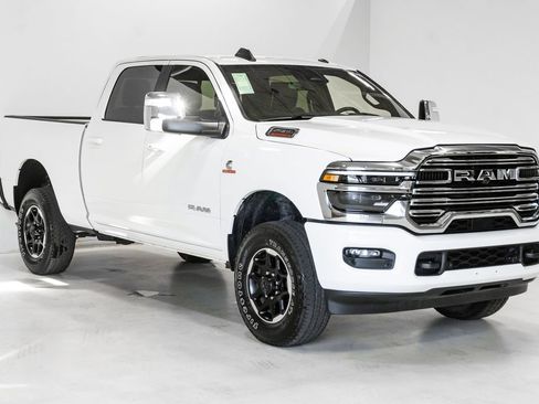 Used 2026 RAM 2500 Laramie AWD/4WD image 6