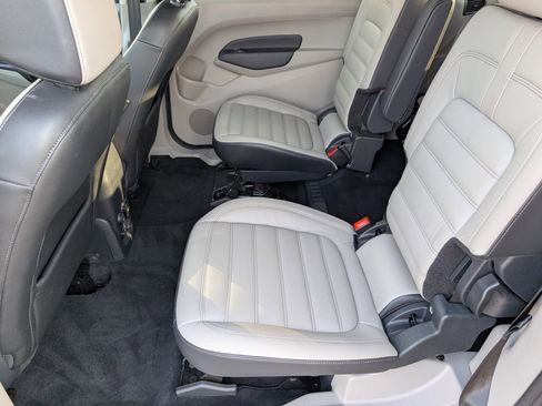 Used 2023 Ford Transit Connect Titanium image 28