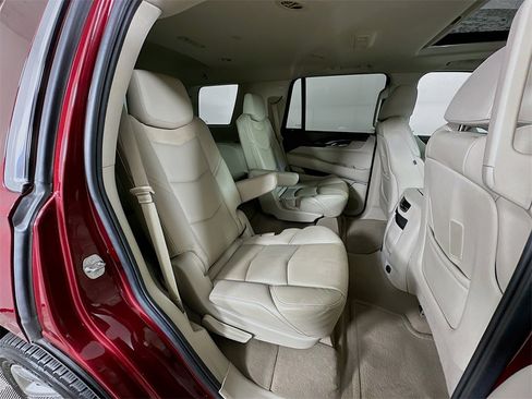 Used 2016 Cadillac Escalade Luxury image 35
