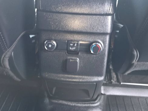 Used 2019 Ford Explorer XLT w/ Equipment Group 202A FWD image 21