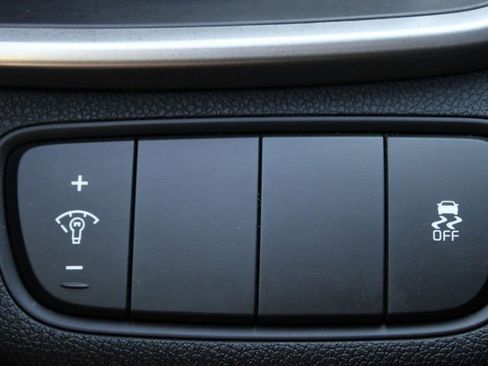Used 2018 Kia Sorento FWD V6 image 27