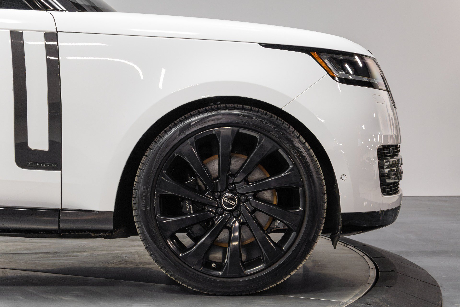 Used 2023 Land Rover Range Rover Long Wheelbase Autobiography AWD/4WD image 15