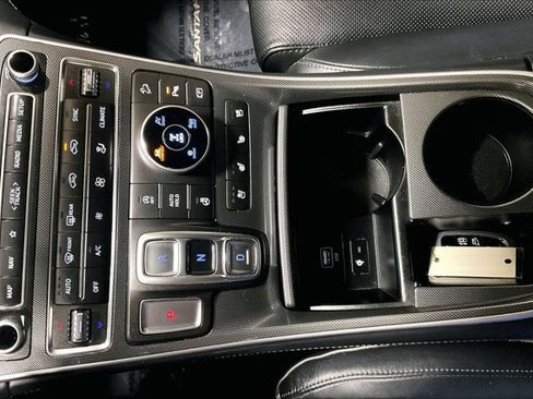 Used 2023 Hyundai Santa Fe Limited AWD/4WD image 41