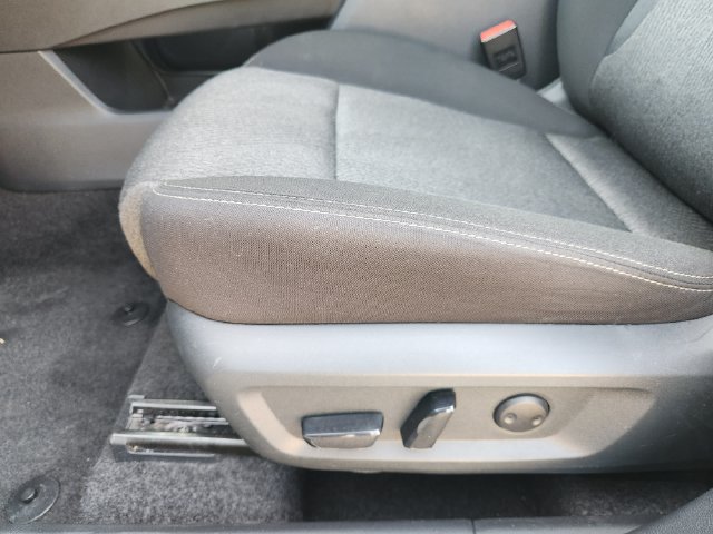 Used 2025 Nissan Rogue SV AWD/4WD image 22
