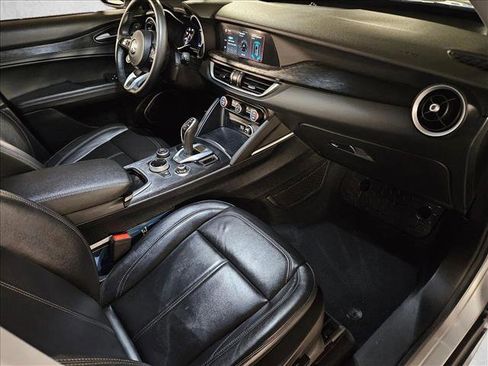 Used 2020 Alfa Romeo Stelvio w/ Nero Edizione image 19