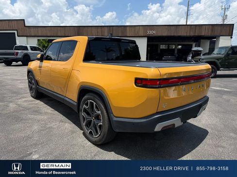 Used 2022 Rivian R1T Adventure AWD/4WD image 2
