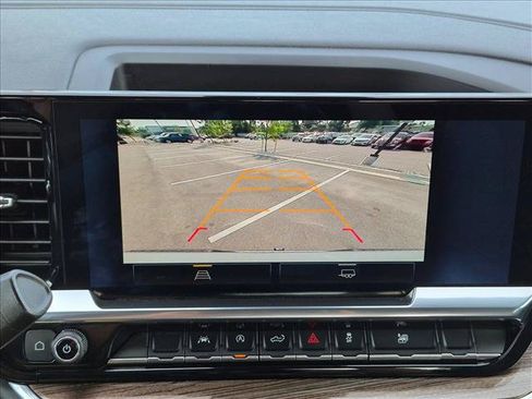 Used 2024 Chevrolet Silverado 1500 LT AWD/4WD image 13