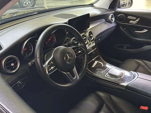 Used 2020 Mercedes-Benz GLC 300 4MATIC image 25