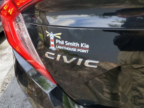 Used 2016 Honda Civic EX-T image 6
