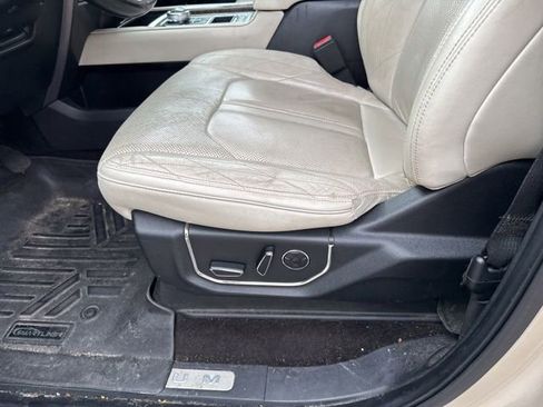 Used 2018 Ford Expedition Max Platinum RWD image 32