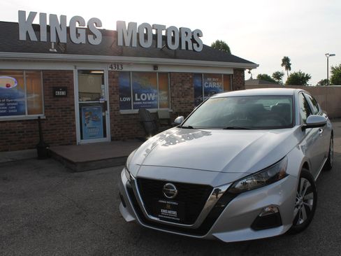 Used 2022 Nissan Altima 2.5 S FWD image 1