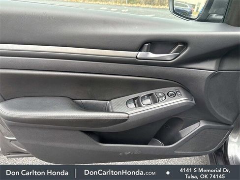 Used 2022 Nissan Altima 2.5 SV image 10