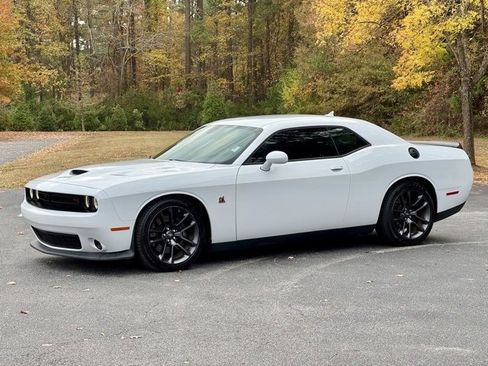 Used 2021 Dodge Challenger R/T Scat Pack image 2