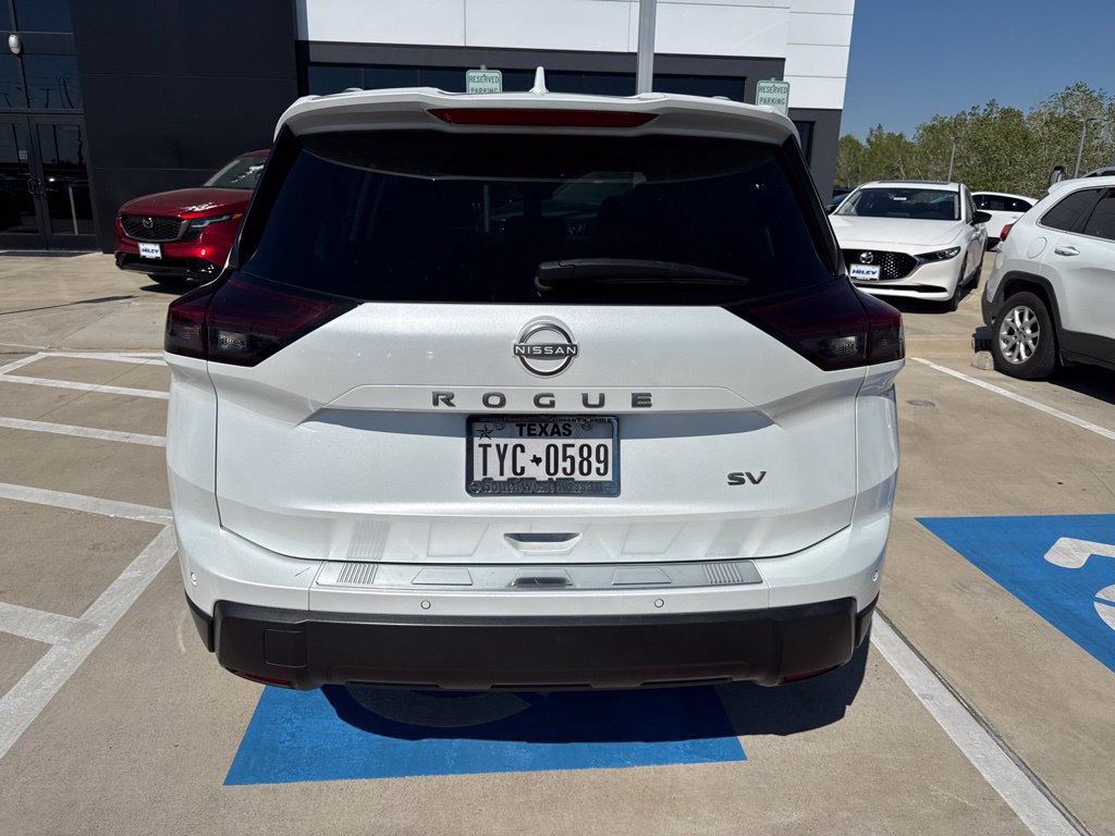 Used 2024 Nissan Rogue SV w/ SV Premium Package FWD image 6