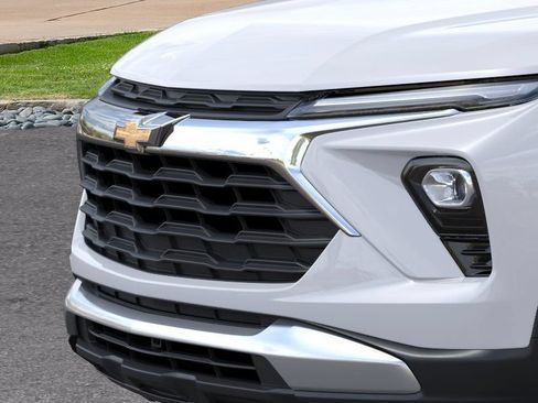 New 2026 Chevrolet TrailBlazer LT w/ Driver Confidence Package FWD image 13