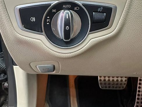 Used 2018 Mercedes-Benz C 300 Cabriolet image 21