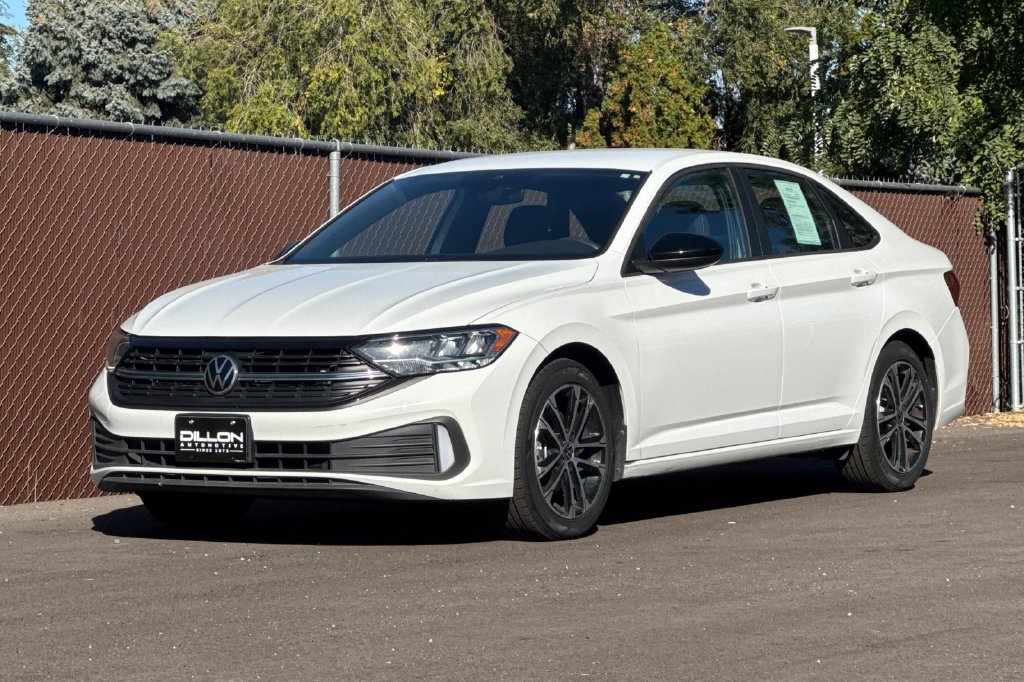 Used 2022 Volkswagen Jetta Sport FWD image 11