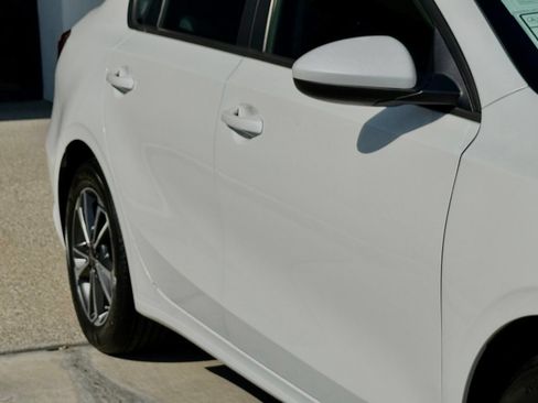 Used 2024 Kia Forte LXS FWD image 9