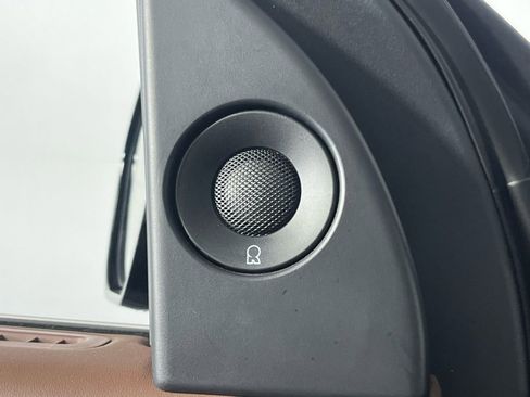 Used 2025 Lincoln Navigator Reserve image 19