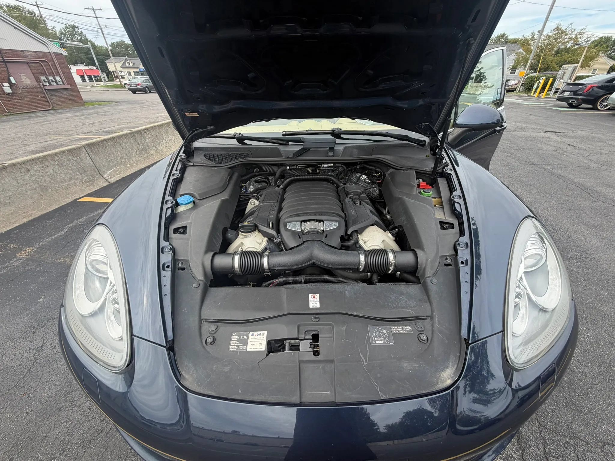 Used 2014 Porsche Cayenne S w/ Comfort Package AWD/4WD image 35