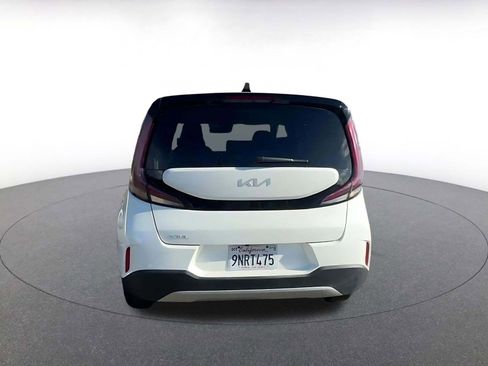 Used 2025 Kia Soul LX w/ LX Technology Package image 12