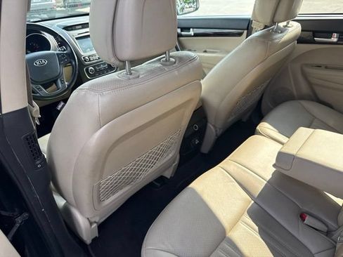 Used 2014 Kia Sorento EX w/ EX V6 Touring Package AWD/4WD image 18