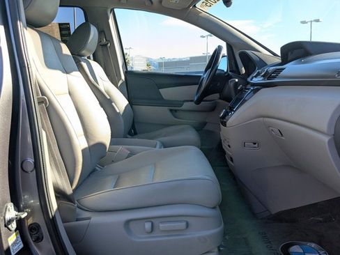 Used 2015 Honda Odyssey Touring Elite image 25
