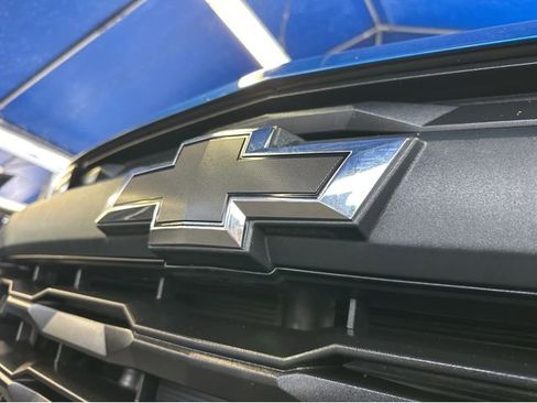 Used 2023 Chevrolet Colorado Trail Boss AWD/4WD image 46