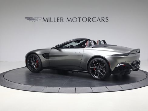 Used 2021 Aston Martin V8 Vantage Roadster image 4