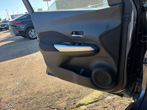 Used 2020 Nissan Kicks SV image 18