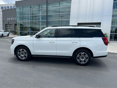 Used 2025 Ford Expedition Active AWD/4WD image 12