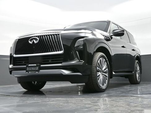 Certified 2025 INFINITI QX80 Luxe w/ Exterior Package image 10