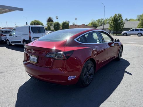 Used 2019 Tesla Model 3 Mid Range RWD image 6