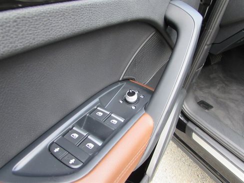 Used 2019 Audi Q5 2.0T Premium Plus w/ Premium Plus Package AWD/4WD image 8