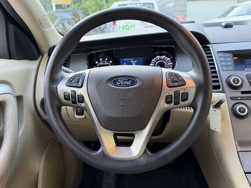 Used 2019 Ford Taurus SE FWD image 24