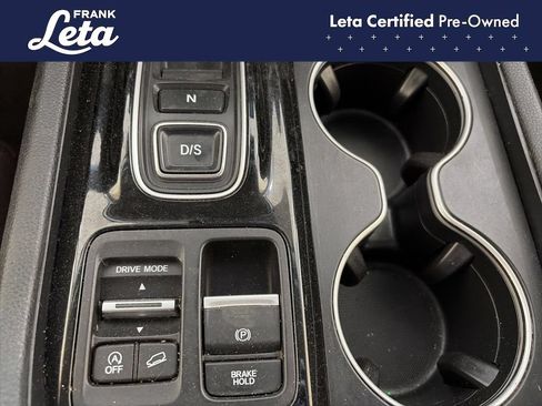 Used 2025 Honda Pilot Elite image 15