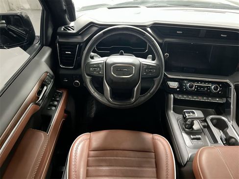 Used 2024 GMC Sierra 1500 Denali Ultimate image 4