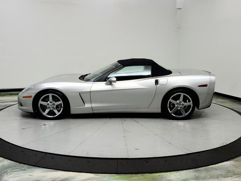 Used 2007 Chevrolet Corvette Convertible w/ Preferred Equipment Group RWD image 8