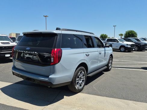 Used 2025 Ford Expedition Active AWD/4WD image 6