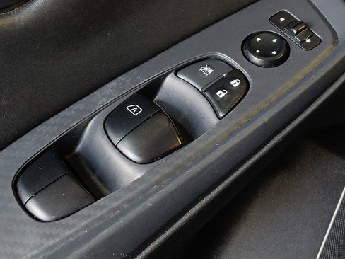 Used 2024 Nissan Sentra S FWD image 27