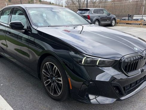 Certified 2026 BMW 550e xDrive w/ Executive Package AWD/4WD image 4