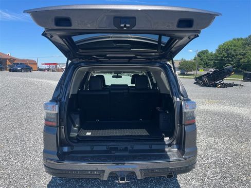 Used 2019 Toyota 4Runner Limited AWD/4WD image 13