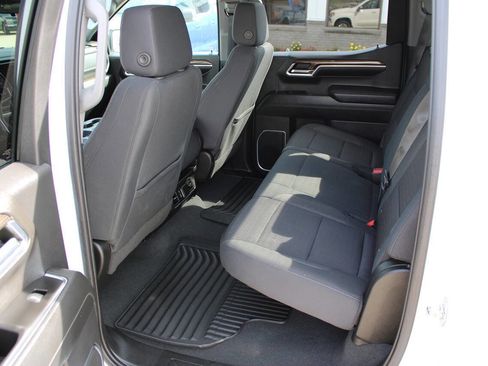 Used 2022 Chevrolet Silverado 1500 LT image 9