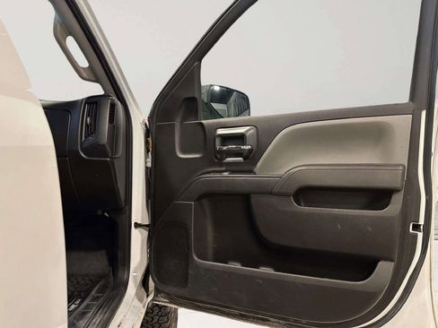 Used 2017 Chevrolet Silverado 2500 W/T AWD/4WD image 28