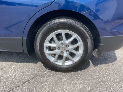 Used 2023 Chevrolet Equinox LS w/ LS Convenience Package image 29