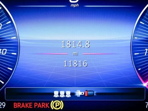 Used 2024 Mercedes-Benz CLA 250 image 11