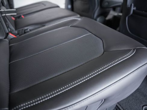 New 2026 Chrysler Pacifica Select image 29