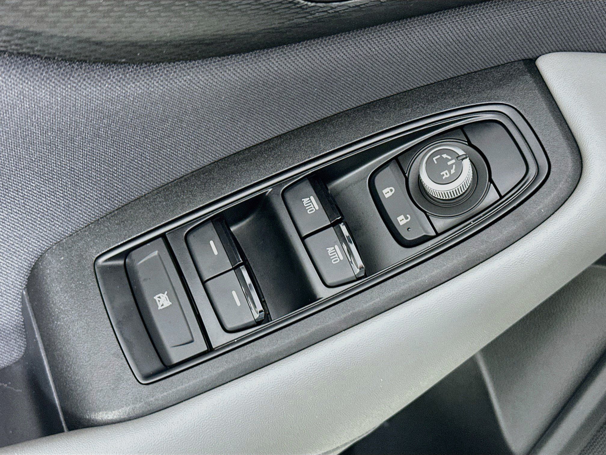 Used 2024 Subaru Outback Premium AWD/4WD image 18