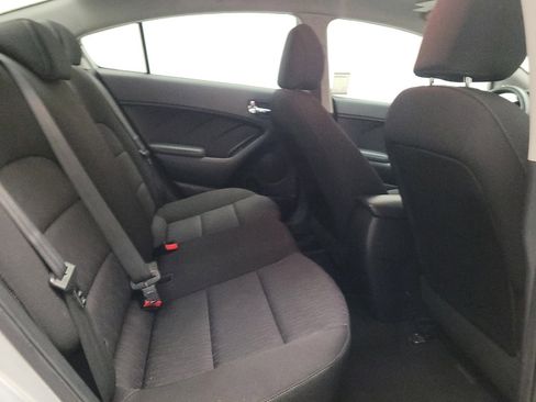 Used 2016 Kia Forte LX FWD image 19