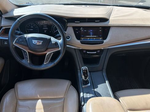 Used 2018 Cadillac XT5 Platinum image 18